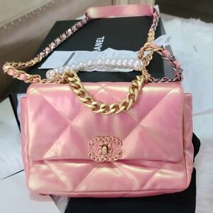 Source Unknown Pink Satin Shoulder Bag with Gold Chain